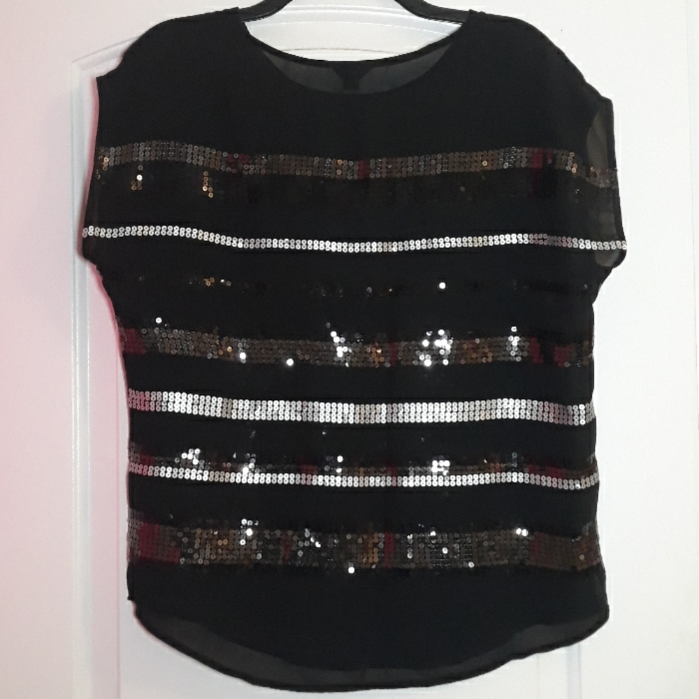 Sparkly Guess Top - Picture 2 of 3